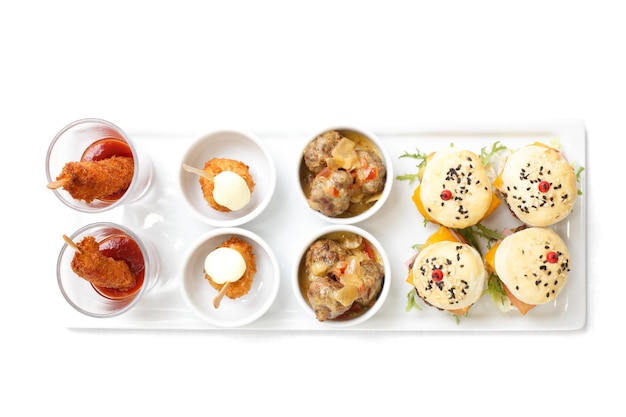 Tavă cu preparate mixte